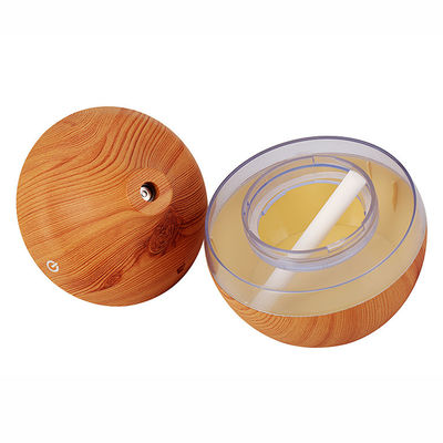 Humidificador de habitación de niebla fría de tamaño pequeño de 300 ml de grano de madera con luz LED de cambio de color