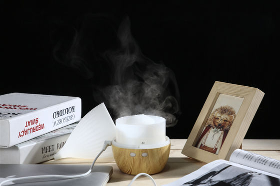 Humidificador ultrasónico 2022 Escritorio 5V USB portátil Difusor de aceite esencial de grano de madera 160ml con luz LED