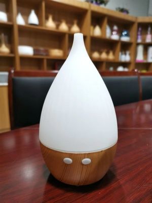 Humidificador ultrasónico 2022 Escritorio 5V USB portátil Difusor de aceite esencial de grano de madera 160ml con luz LED