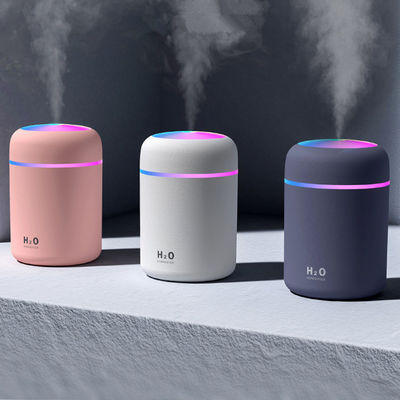 Mini refrigerador de aire portátil de 5V con luz LED de cambio de color y humidificación ultrasónica